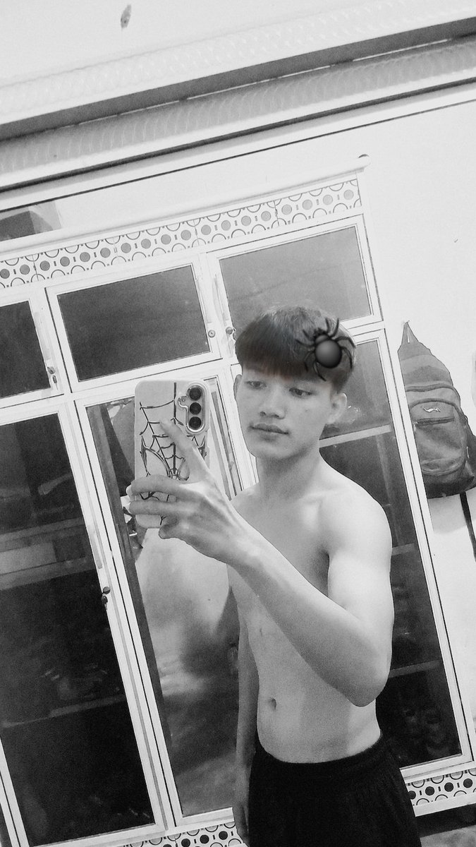 pacargojo_levi's tweet photo. pgn nge gym https://t.co/0B2ieADyxN