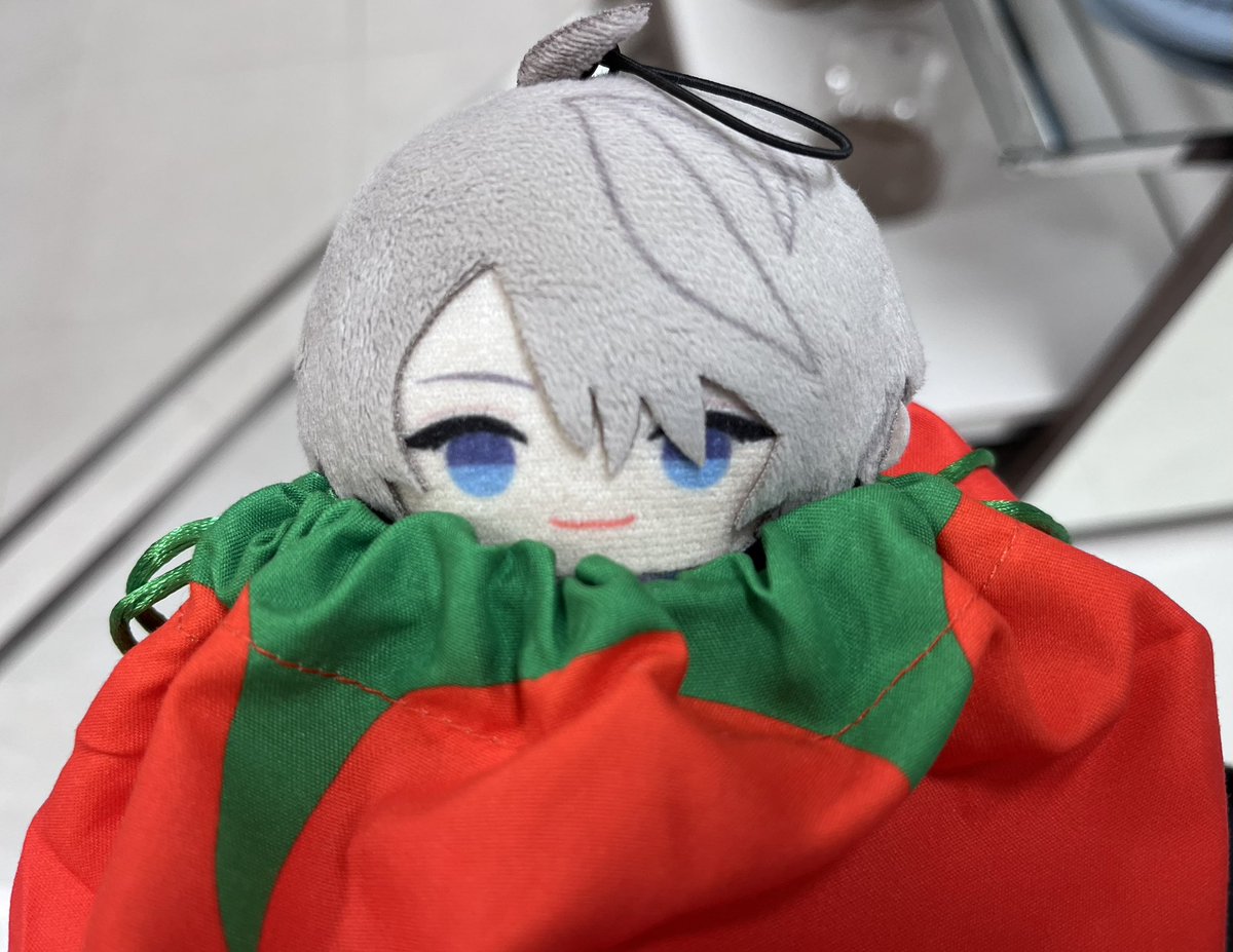 Aya_2459's tweet photo. あああよく似合ってるじゃんいいじゃん☺
ﾄﾏﾄｪ...何がトマトだ...🫠(トマト嫌いな人) https://t.co/tDLHQYNE6K