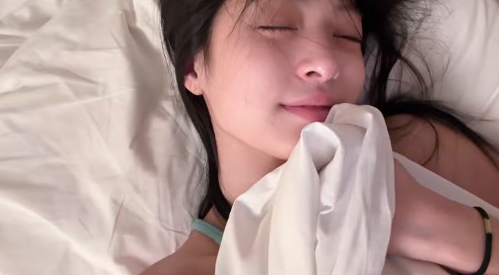 lettersforahy's tweet photo. bare faced ahyeon 

#AHYEON #아현 #BABYMONSTER https://t.co/hjn4PG97y4