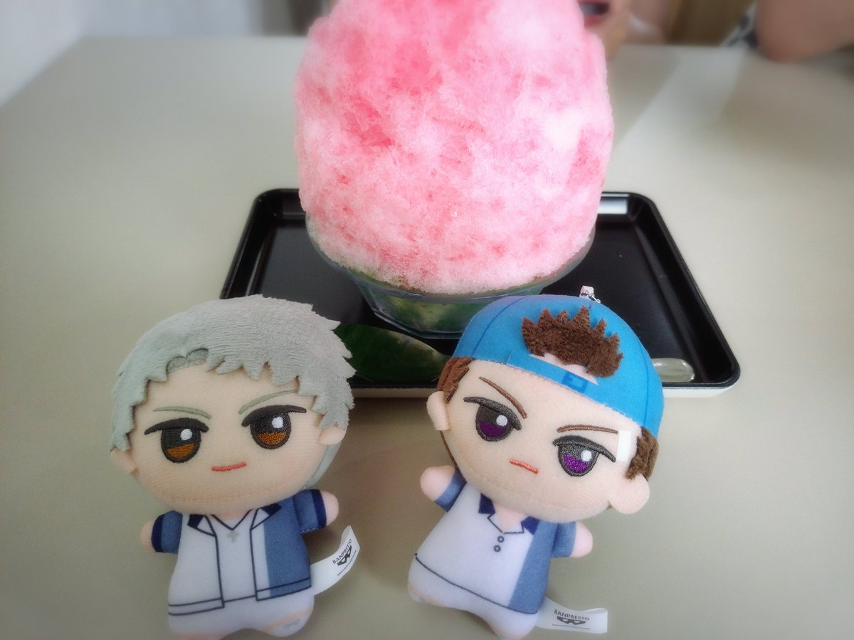 Hyoutei_D1's tweet photo. 栃木行ってきました=͟͟͞͞ (    ˙꒳​˙)
かき氷屋さんの近くにあるご飯屋さんも、3時間待って食べた天然氷のかき氷美味しかった🍧 https://t.co/TN6HtDQe6B