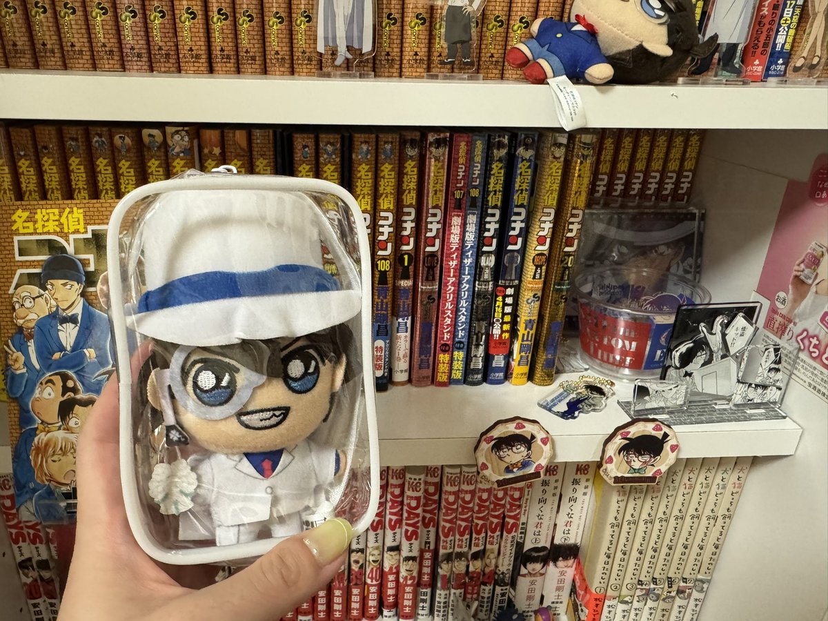 ry00575806's tweet photo. コナン展で買ったキッド様をセリアのポーチに入った🤍🔫 https://t.co/5dd415wyPt