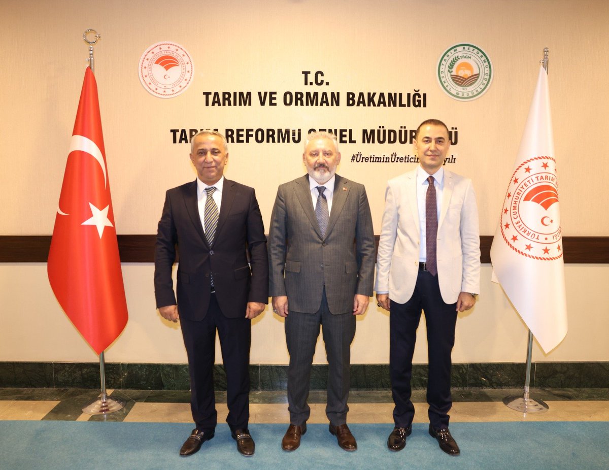 trgmresmi's tweet photo. Genel Müdürlüğümüzü, Gaziantep İl Tarım ve Orman Müdürü Sayın İbrahim Sağlam ile Gaziantep Besi Organize Tarım B��lgesi (OTB) Bölge Müdürü Sayın Bilal Şahin ziyaret etti.

Ziyarette, Besi Organize Tarım Bölgesi’ne ilişkin çalışmalar değerlendirildi.

Nazik ziyaretleri dolayısıyla kendilerine teşekkür ederiz.

@TCTarim