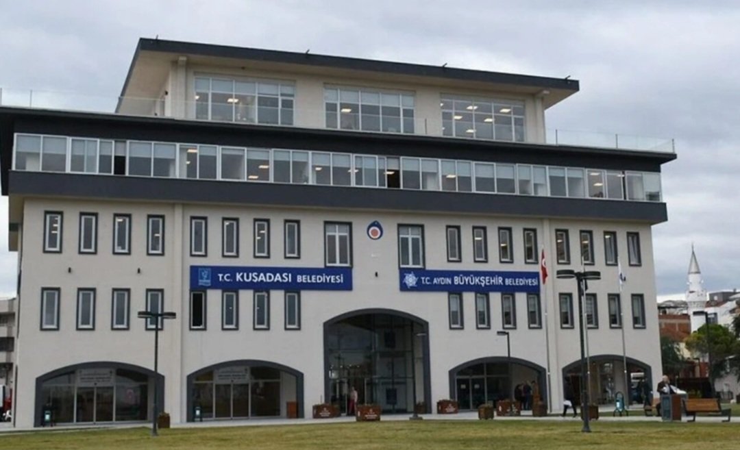 ToplumsalMht106's tweet photo. Kuşadası Belediyesi soruşturmasında 14 kişi tutuklandı. https://t.co/K4XGbpbfNB