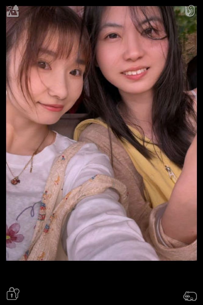 atomoe_140's tweet photo. The rural summer landscape is serene and picturesque, featuring verdant fields, rolling hills in the distance, and drifting clouds. The unspoiled countryside embodies the authentic charm of the season, as I stroll with my daughter, Doll, having made a purchase. https://t.co/HAi1l8RB8h