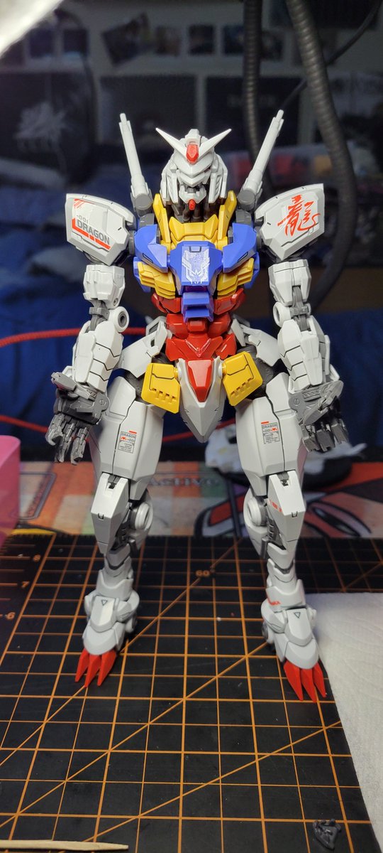 GunplaGuy188's tweet photo. Finally finished building the Black Trojan Horse Gundam 1/100. Overall shelf presence is nice but the build and plastic quality was pretty bad. Lots of trimming and cleaning so the pieces fit, not recommended for new builders #gundam #gunpla #gunplacommunity #blacktrojanhorse https://t.co/WEd5E7XPNL