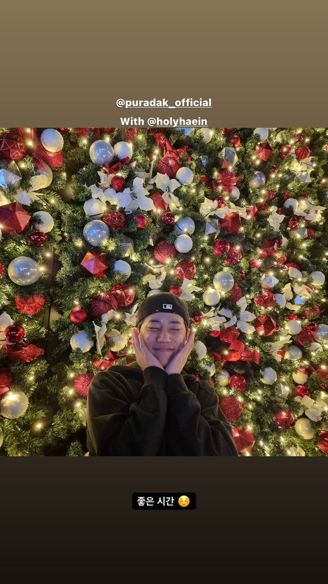 ssswong3's tweet photo. Junyoung, Jung Haein and David Eun hanged out together in November 2021☺️ https://t.co/wg0PvGIw3L