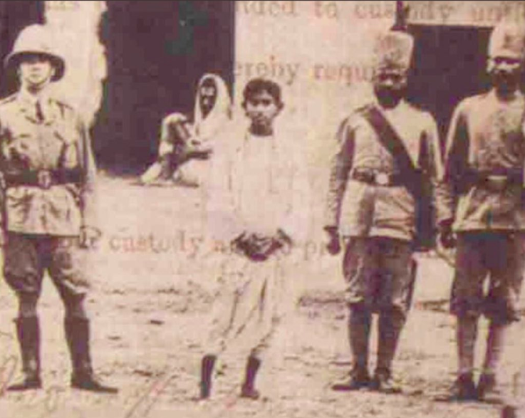 dibang's tweet photo. #अगस्त11 आज के दिन, युवा क्रन्तिकारी #खुदीरामबोस को मुजफ्फरपुर जेल में फांसी हुई. 
सज़ा सुनानेवाले मैजिस्ट्रेट ने उन्हें ‘विद्रोही शेर का बच्चा’ बताया.
उम्र सिर्फ 18 साल. 
वीरता ने उनको इतना लोकप्रिय बनाया कि बंगाल के बुनकर खास तरह की धोती बुनते, जिनकी किनारी पर लिखा होता, खुदीराम.
#KhudiramBose #नमन