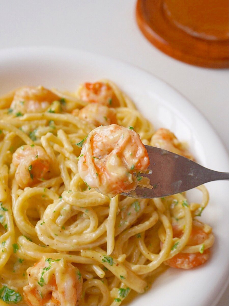 AhartMel's tweet photo. Just nailed this 20-minute garlic butter shrimp pasta  Tender shrimp, al dente noodles, and that creamy garlic sauce Weeknight win 100/10， https://t.co/Be0DzpnlzH