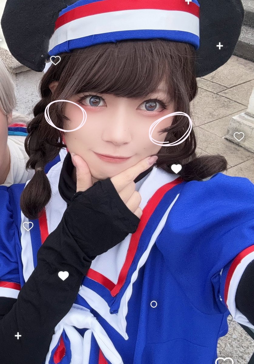 pypymrr's tweet photo. 去年から始めたブームなんですけど、ミニーマウスのこの部分を作ると盛れる。 https://t.co/cvLyo3jaYJ