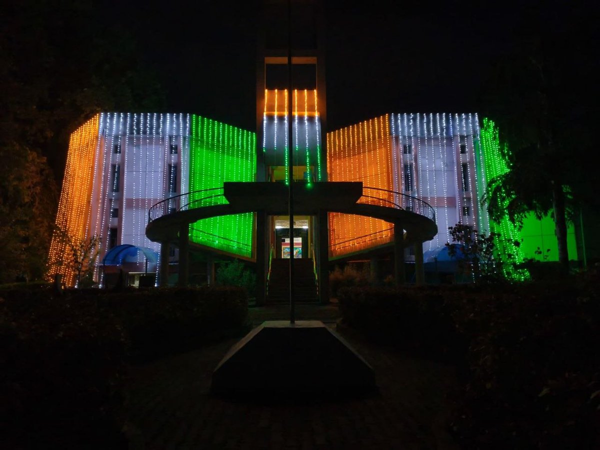 dscnellai's tweet photo. The District Science Centre, Tirunelveli shines in the Tricolour celebrating our 80th Independence Day.
Let the Tricolour brighten not just our buildings, but also our hearts with pride, unity and hope for a progressive India.
@dscnellai, a unit of @ncsmgoi, @MinOfCultureGoI. https://t.co/BB28YiLHlf