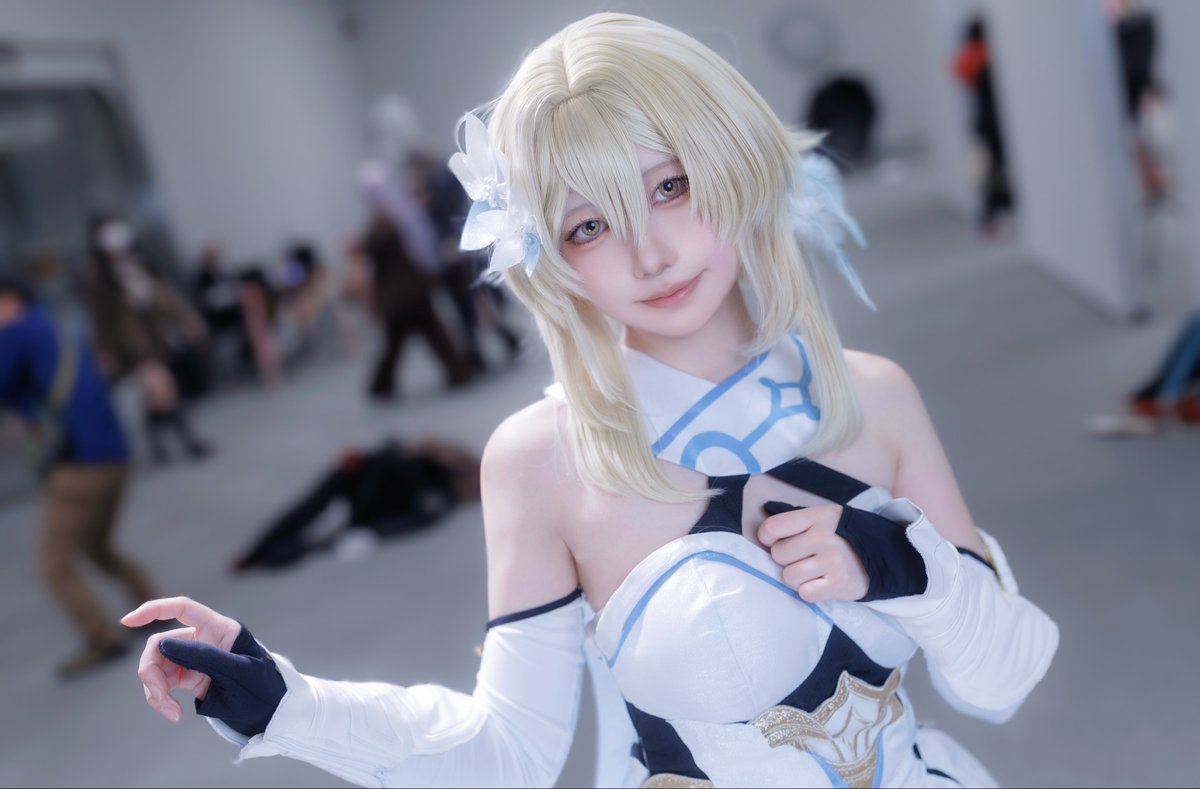 uyuyu_88's tweet photo. ⚠︎︎cosplay🌟

原神 / 蛍

📸 @L4ssi_ 様 https://t.co/aVzZnnV0QK