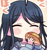 aceswi's tweet photo. her head is so big because it is full of yakisoba bread https://t.co/YJ7I3RlORl