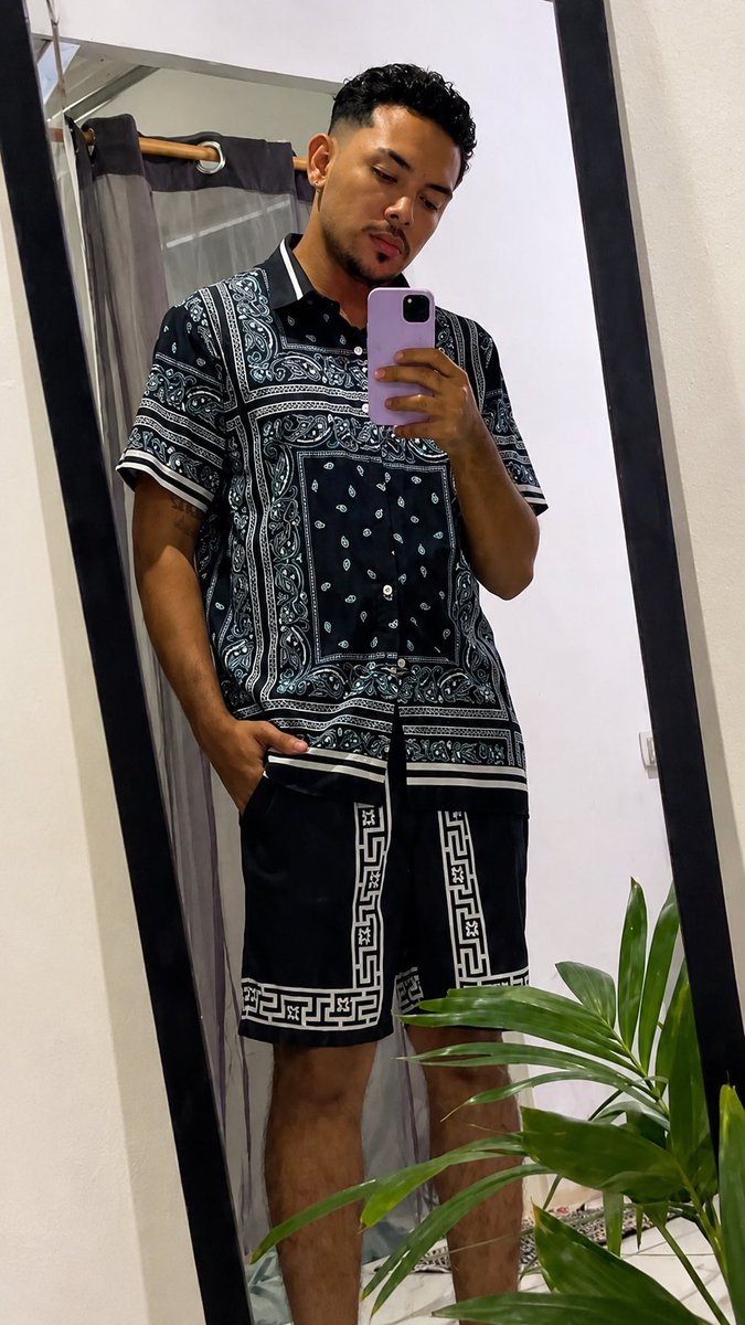 elchefsitoxxx's tweet photo. Es gratis mirar ✨⭐️🤪🖤 https://t.co/tUf3mnbese