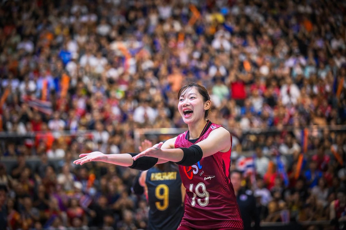 Likeeeeeebb's tweet photo. รอยยิ้มชีสดใสมากเลยเนอะเวลาที่ได้อยู่ในสนาม พูดอีก
ล้านรอบก็ดีใจมากๆที่บบอดทน พยายาม สู้มากๆจนกลับมาได้ ถ้าบบเลือกที่จะยอมแพ้ ตอนนี้เราคงไม่ได้เห็นบบคนเก่งกลับมา ชิงแชมป์เอเชียที่จะถึงนี้ก็สู้ๆนะลูกคนเก่ง ไม่ต้องกดดันตัวเองค่อยๆเป็นค่อยๆไป เชื่อว่าบบจะทำอย่างเต็มที่ที่สุดเท่าที่จะทำได้ (ชีโคตรรักที่จะยืนอยู่ตรงนี้) อยากให้โอลิมปิกครั้งนี้มีทีมไทย
Cr:พี่eddy📸