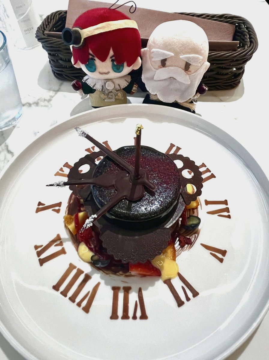 MenegassoAmanda's tweet photo. マルチポケットのランニングパンツと汗止めヘアバンド届いたので、ランニングが捗る。気温下がって走りやすそう https://t.co/rCvvI473CF