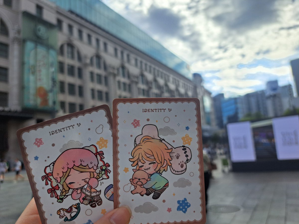 x0mmry's tweet photo. なんば！グッズ持ってき忘れたから現地調達！推し2人でた！！ https://t.co/PnZx8krtHO