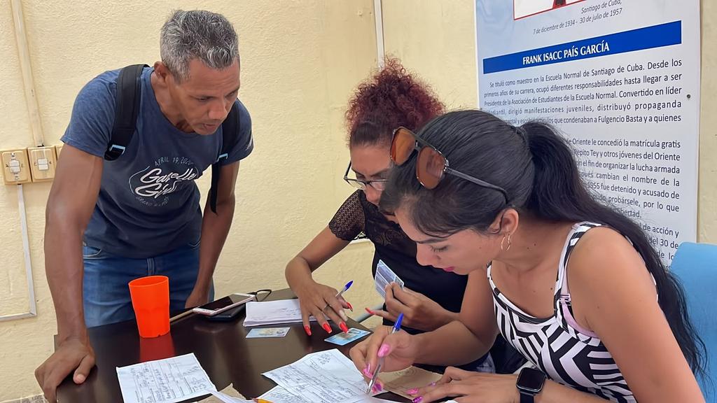 AdianisRoman's tweet photo. Donación de sangre en la Universidad de Oriente: estudiantes, profesores y trabajadores se unieron en homenaje al centenario de Fidel Castro Ruz, reafirmando solidaridad y compromiso social.
 #SantiagoDeCuba #UniversidadDeOriente #DonaciónDeSangre #CentenarioFidel
@LaCmkc https://t.co/PW7LJYpc7x