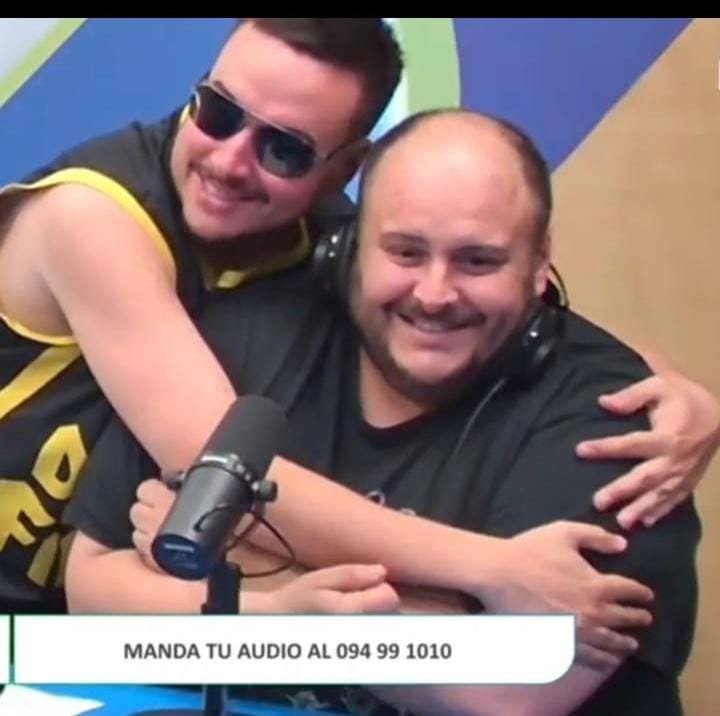 GrandesDVBot's tweet photo. El abrazo del alma.

@parrinaghi 
@BrunoCURCC https://t.co/M4EwiY4RUB