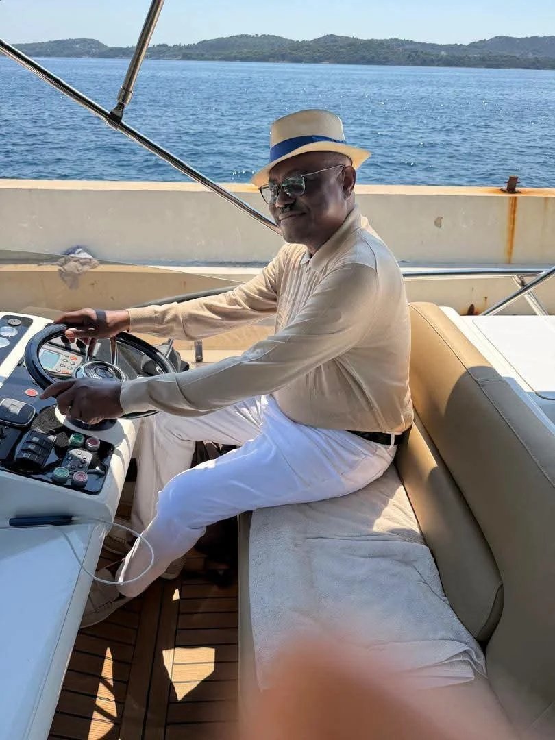 AnthonyKaycee's tweet photo. FCT Minister Nyesom Wike has gone on vacation after spending over 30 days commissioning, flagging off and inspecting projects across Abuja. https://t.co/gkzis38eZX