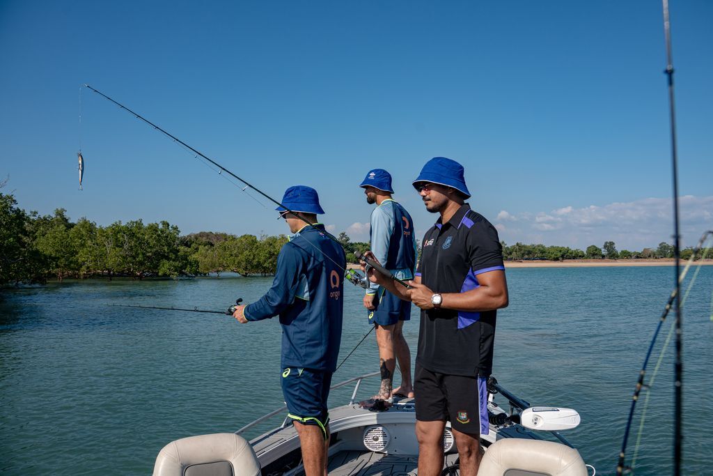 ICC's tweet photo. Alex Carey, Jake Weatherald and Taskin Ahmed take in the Darwin sunshine ahead of #WTC27 action ☀️

More 📲 https://t.co/g8oaE9Zxf9 https://t.co/dKw5H2gmab