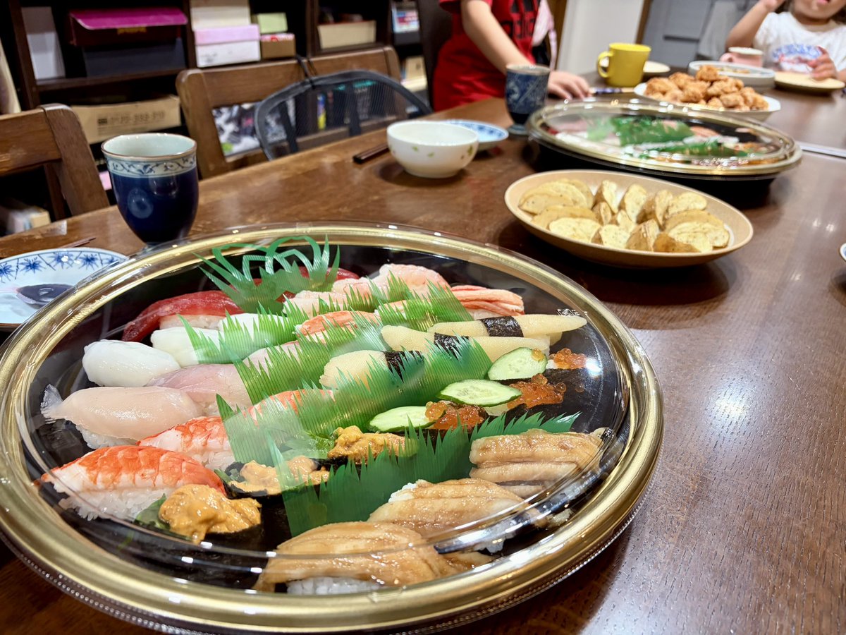 johnvenn's tweet photo. 帰省終了！ひたすら食べてた https://t.co/PhqDhWeZ2m