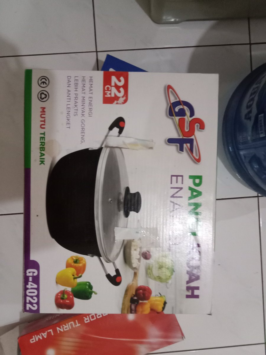 alsaafia24's tweet photo. @unicefess Galon 20k , panci New 25 , tantang plastik 10k Wa 088215406763 lok kalisegoro https://t.co/loFUt4Hyj6