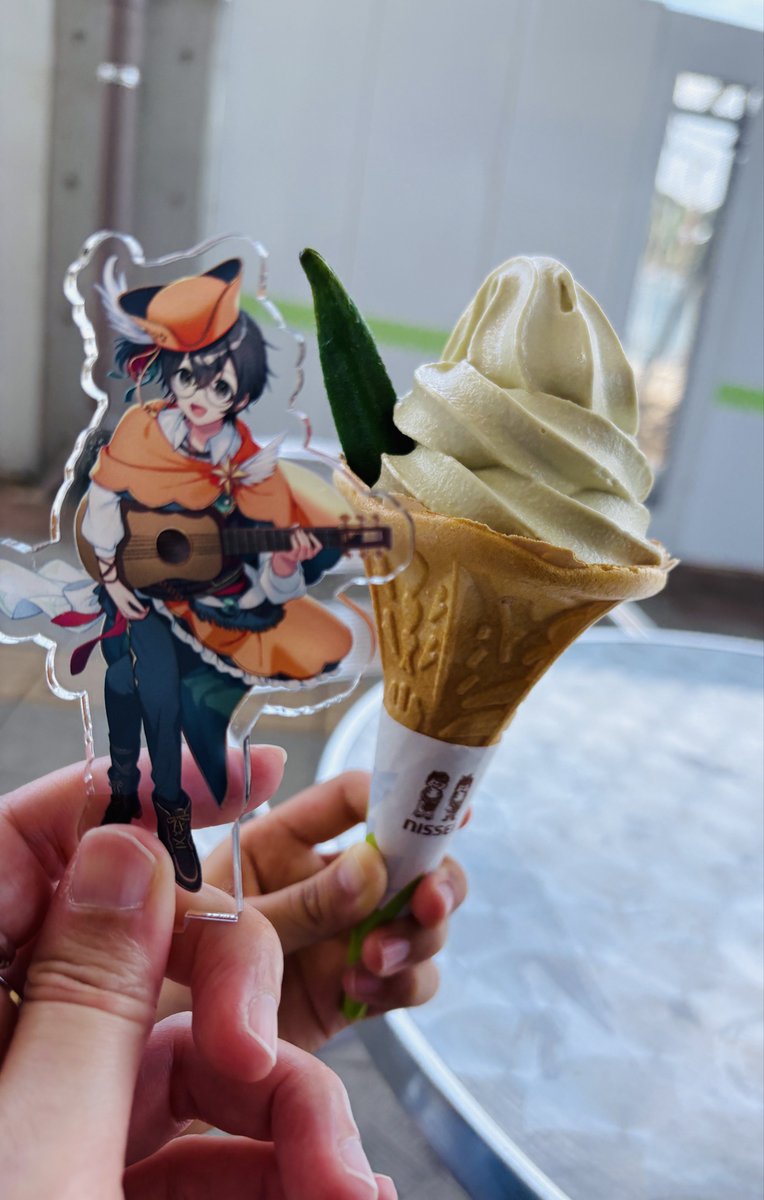 Maiglockchen5's tweet photo. ライトさんオクラソフトです🍦 https://t.co/uzzCLAWxAE