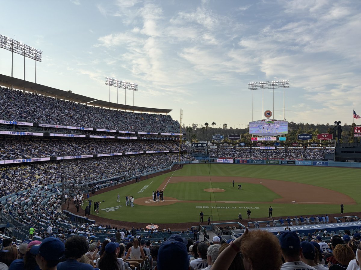 fwtrommc's tweet photo. #ITFB
#LetsGoDodgers https://t.co/NGQzQPcIZF