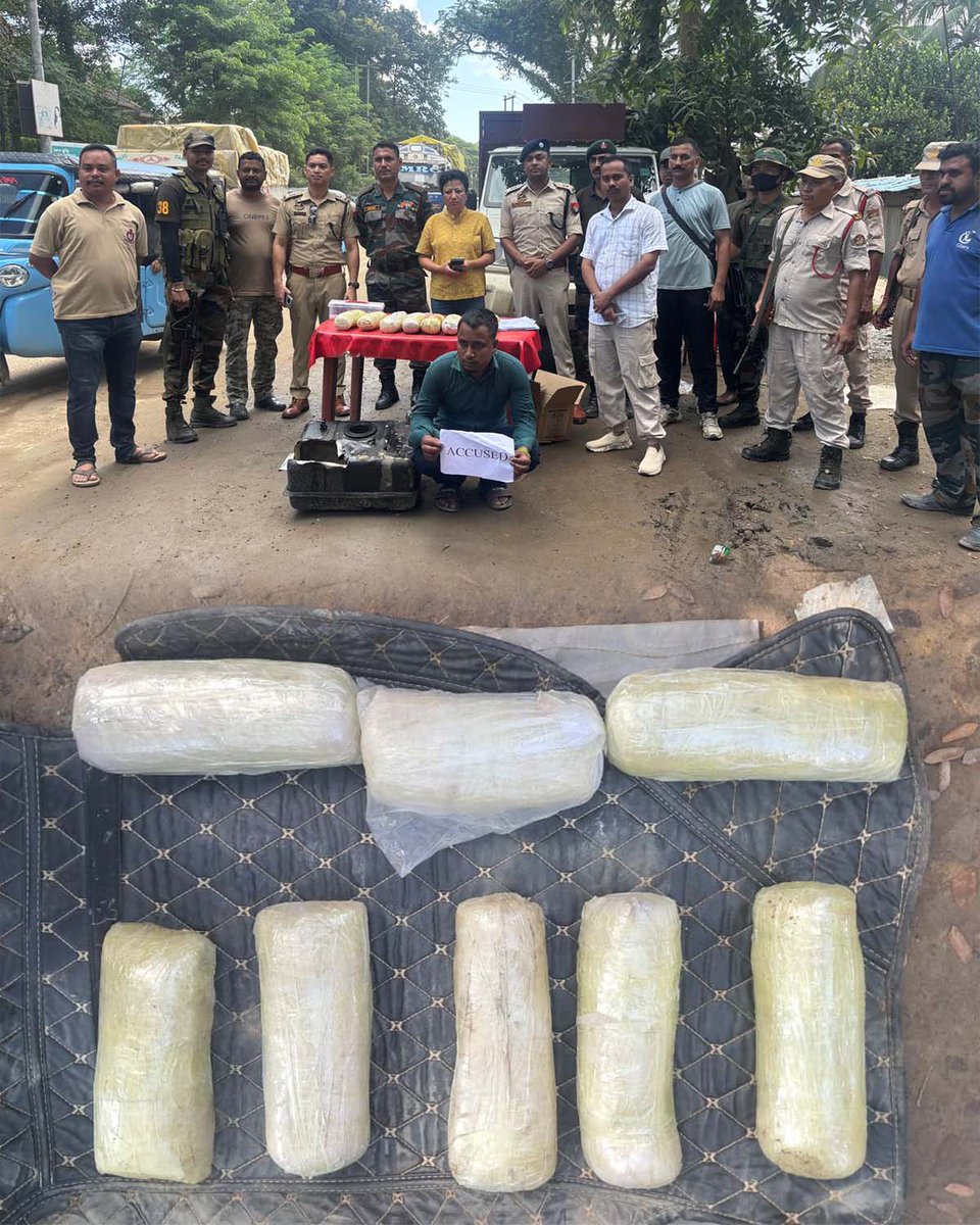 official_dgar's tweet photo. ASSAM RIFLES SEIZES MORPHINE WORTH ₹13 CRORE, ONE DRUG PEDDLER APPREHENDED

#AssamRifles in a joint operation with Cachar Police and Sribhumi Police, recovered 8.224 kg of Morphine worth approximately ₹13 crore and apprehended 01 drug peddlerin Badarpur, Sribhumi District, Assam, on 10 Aug 2026.

The operation also led to the seizure of 01 Mahindra Bolero and 01 mobile handset. The apprehended individual and seized items were handed over to Sribhumi Police for further legal proceedings.

#AntiSmugglingOperation #ContrabandSeizure #GuardiansOfTheNorthEast #SecuringBorders #MissionAgainstSmuggling #AssamRiflesAction #SayNoToDrugs #drugsfreeindia #DrugAbusePrevention #NashaMuktBharat

@HMOIndia @adgpi @PIBHomeAffairs @cacharpolice @sribhumipolice