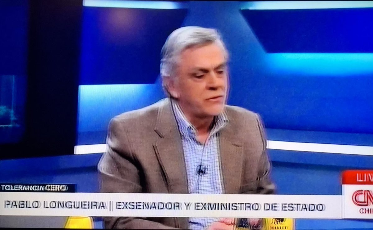 Elchemmsito2_0's tweet photo. Chile pais bananero, Longueira fue formalizado por cohecho,sobornos, pago de boletas falsas, delitos tributarios, coimas, (caso SQM) y pa q hablar de la "ley Longueira" que fue aprobada con sobornos y corrupción y ahi esta el weon dando dando consejos de política 
#ToleranciaCero https://t.co/fGPpFuI6Bb