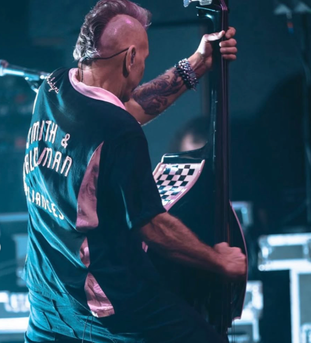 thelivingendaus's tweet photo. Snaps from the recent show in Hobart, on the sold out ' I Only Trust Rock n Roll' Regional Tour. We love playing live music so much, can this tour never end please https://t.co/iX7ubjJr1N