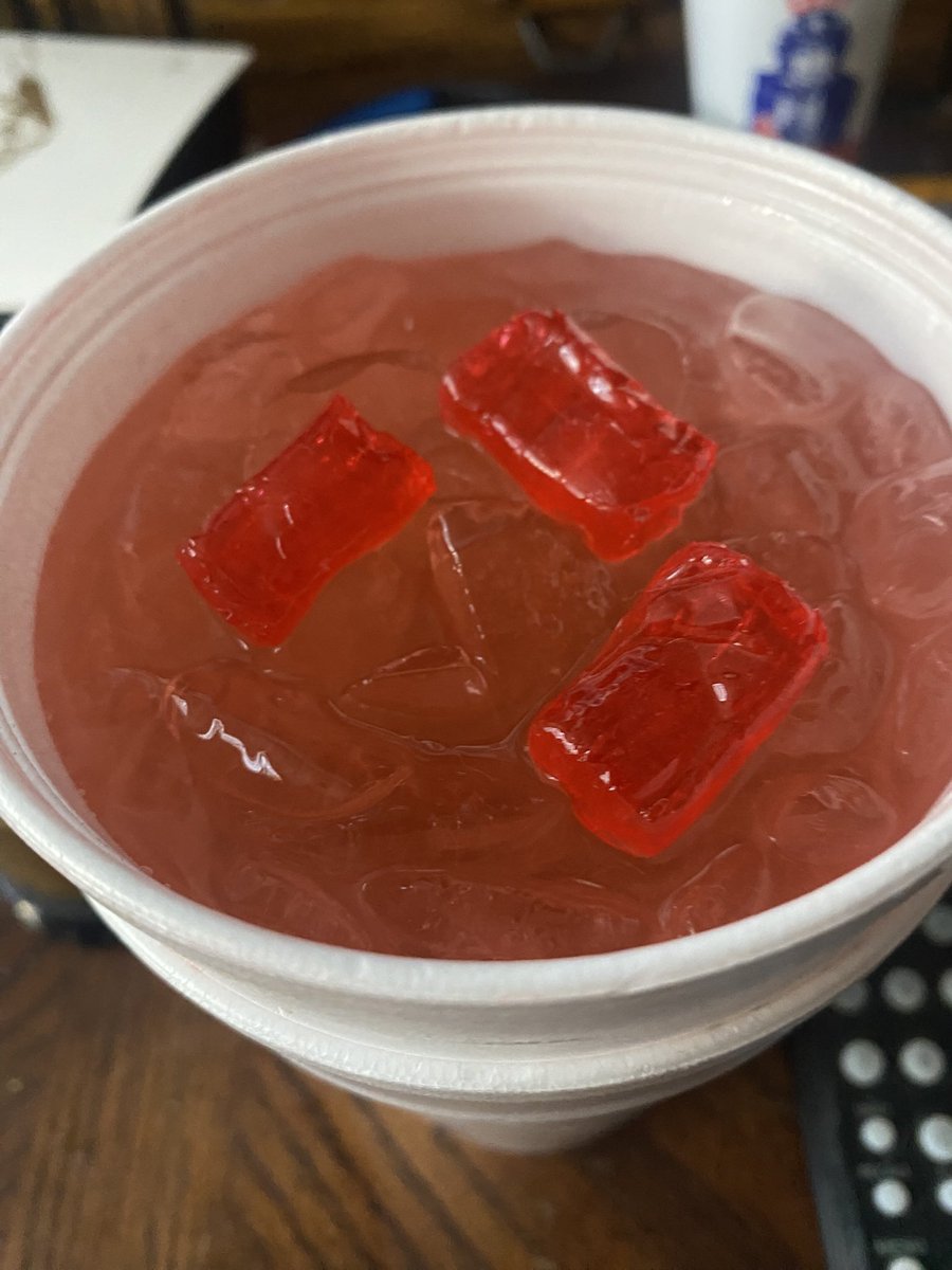 NandoBando1k's tweet photo. #imissmycup ❤️❤️❤️ #JunkieTeam CEO https://t.co/RimDBWv0AX