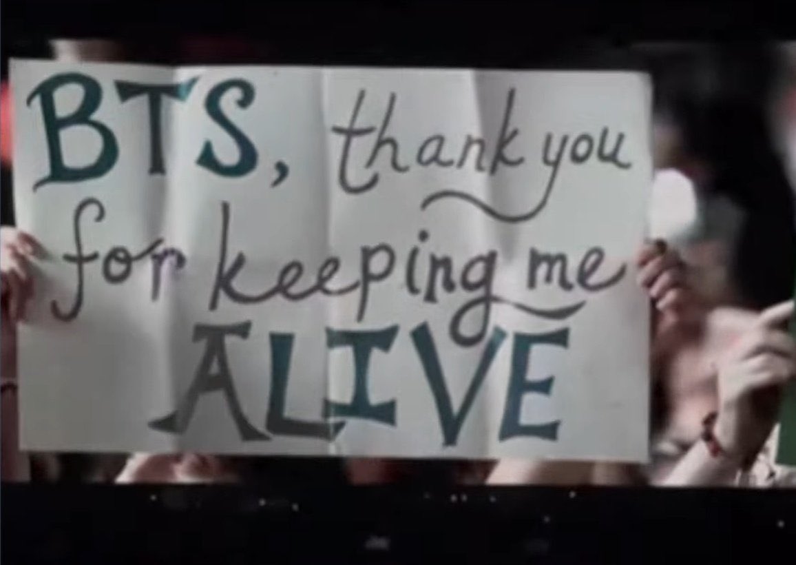 goeskthh's tweet photo. “BTS, gracias por mantenerme con vida” 😭💜 https://t.co/z2SJRGoybd