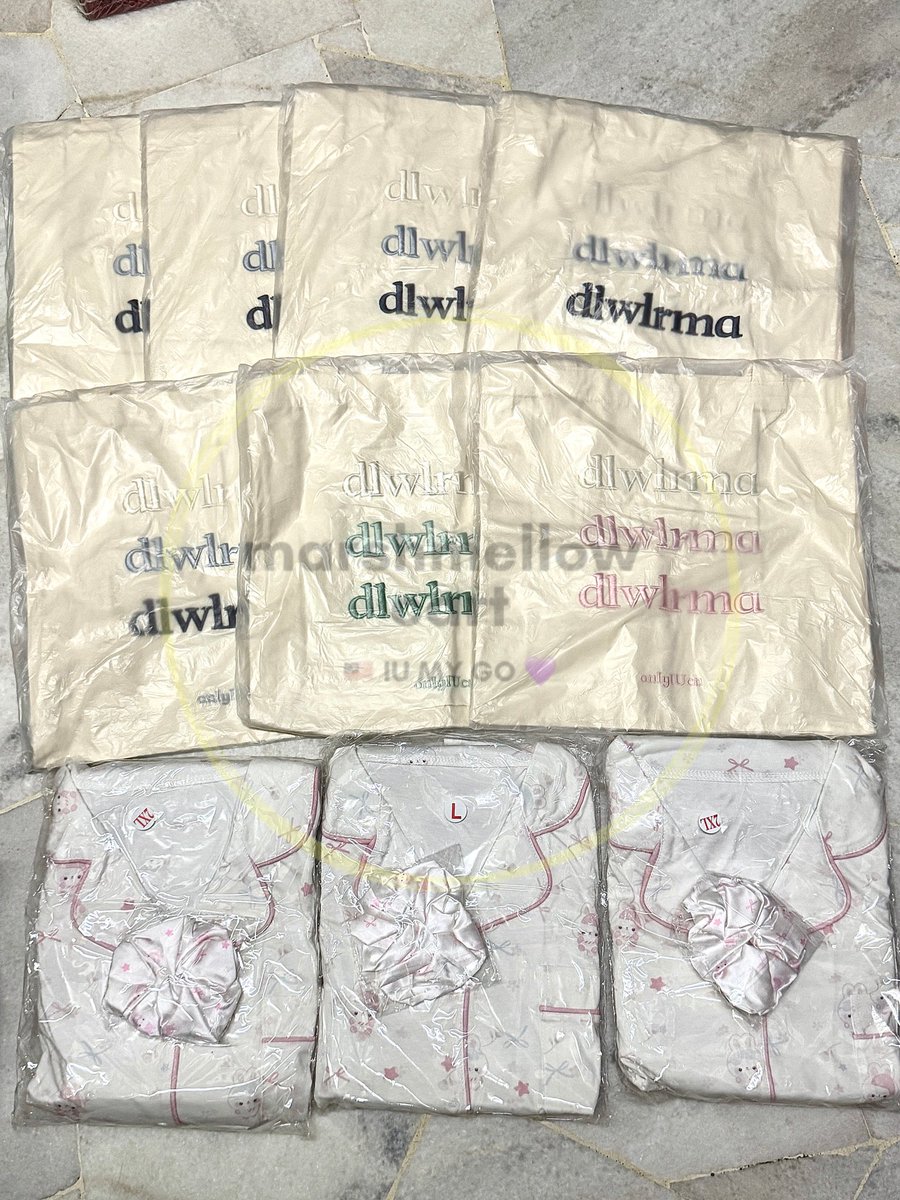 marshmellowcart's tweet photo. Stock Arrived #pparrivals 

🐣 Summer Fanmerch by OnlyU ☀️
(folding chair + storage box direct ship to buyer)
🐣 🇨🇳🇰🇷 personal checkout https://t.co/JCISAsMyJK