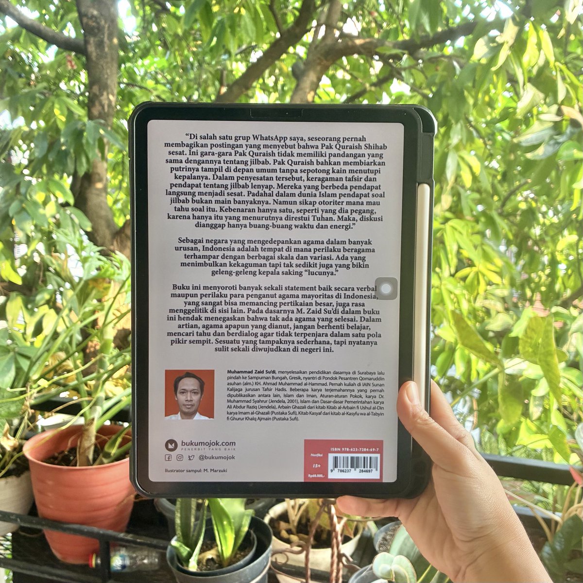fleursonenblume's tweet photo. selesai baca buku ini. https://t.co/223kdt2HuL