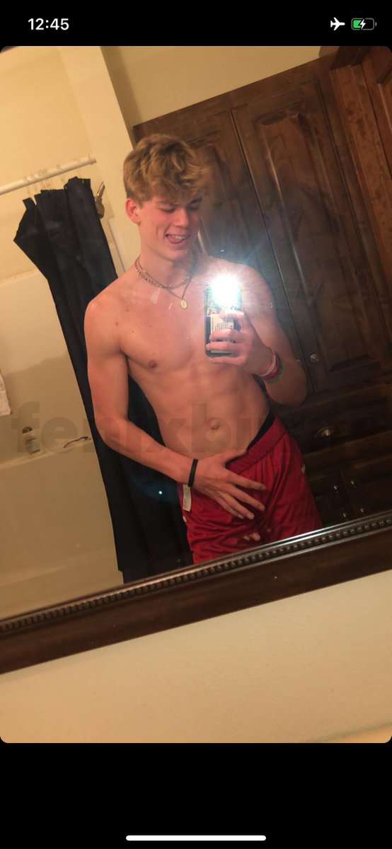 Connor_baitz's tweet photo. HMU for your files and send requests to bait your crush, don't be shy 🙈🥵😍 
https://t.co/2XJgBIcqMR https://t.co/OwVcTnmihB
