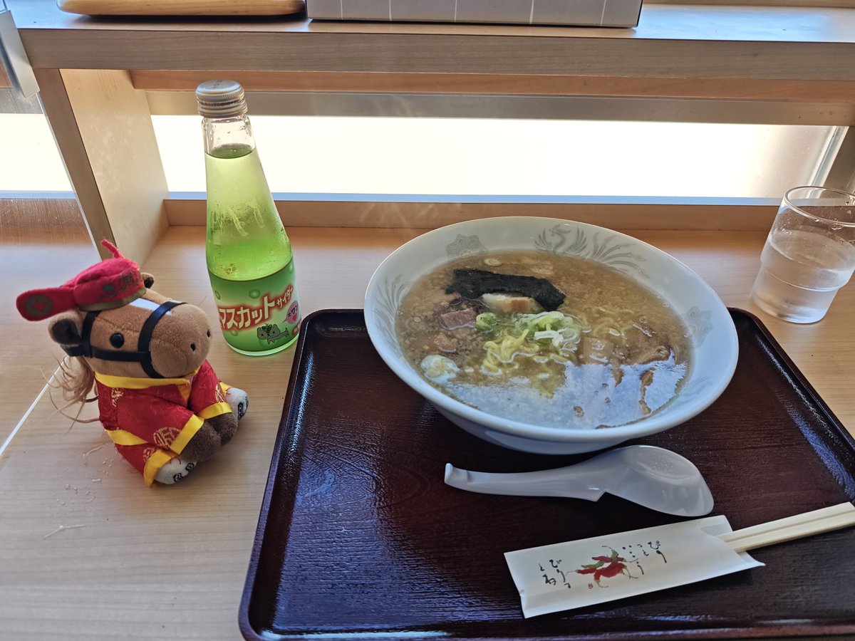 kaku52's tweet photo. おひるごはん。 https://t.co/zxH83udc28