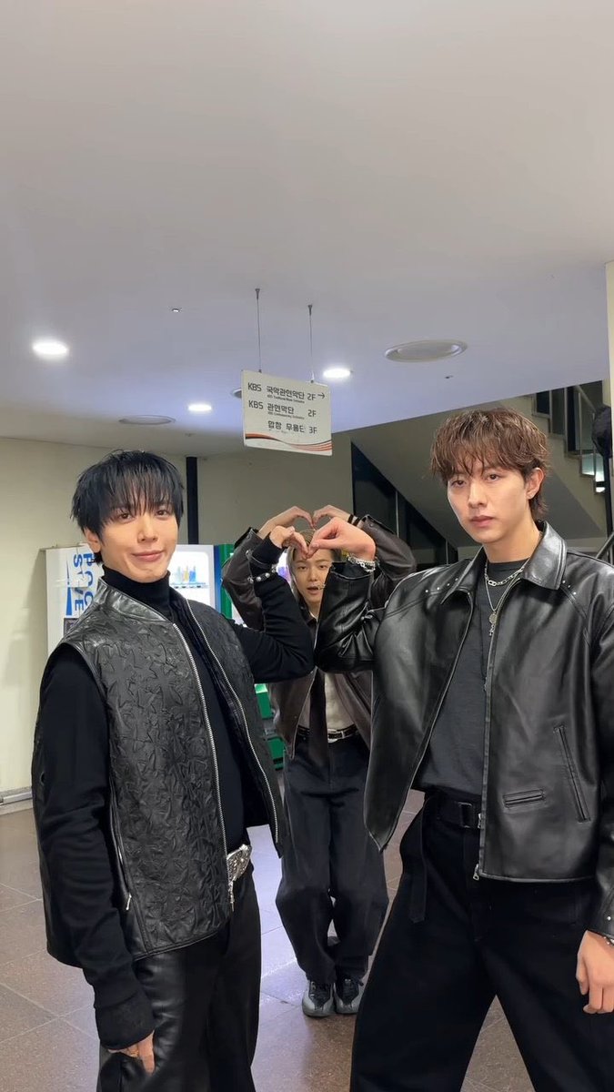 CNjoahwa's tweet photo. 사진 저장 잘 안하는데 무려 앨범 즐찾까지 해놓은 사진 이거 너무 좋음 https://t.co/1GxSAMAuvd
