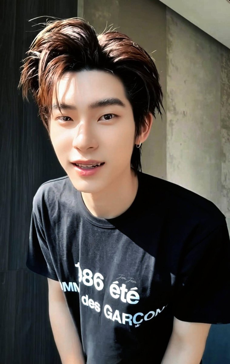Anny68700574's tweet photo. วันอังคารสดใส เฮียตี๋ใส่รี น่ารักมากจริมๆ https://t.co/qBpIY1C6zo