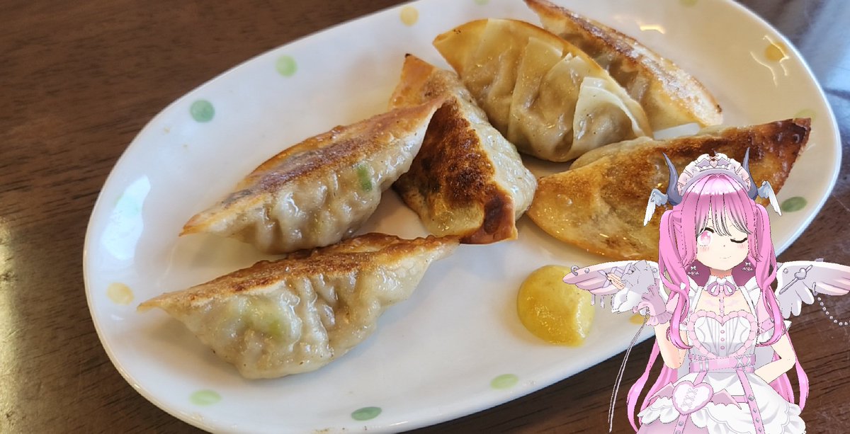off__tini's tweet photo. おでんとね
味噌ラーメンと
餃子なの♪ https://t.co/vtUcdi5WbR
