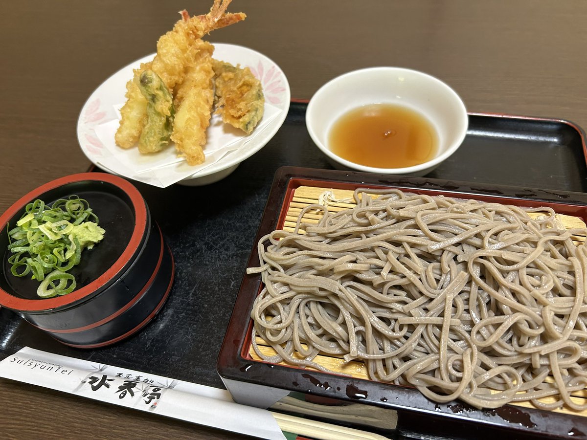 take_aufguss's tweet photo. 昨日は東香里水春20周年イベントのアウフグースに参加させていただきました！

東香里はアウフグースを初めて受ける方が大勢いらっしゃるのですが、皆様笑顔で受けきってくださるので大好きな施設です😌😌 https://t.co/x3D7PLDeQi