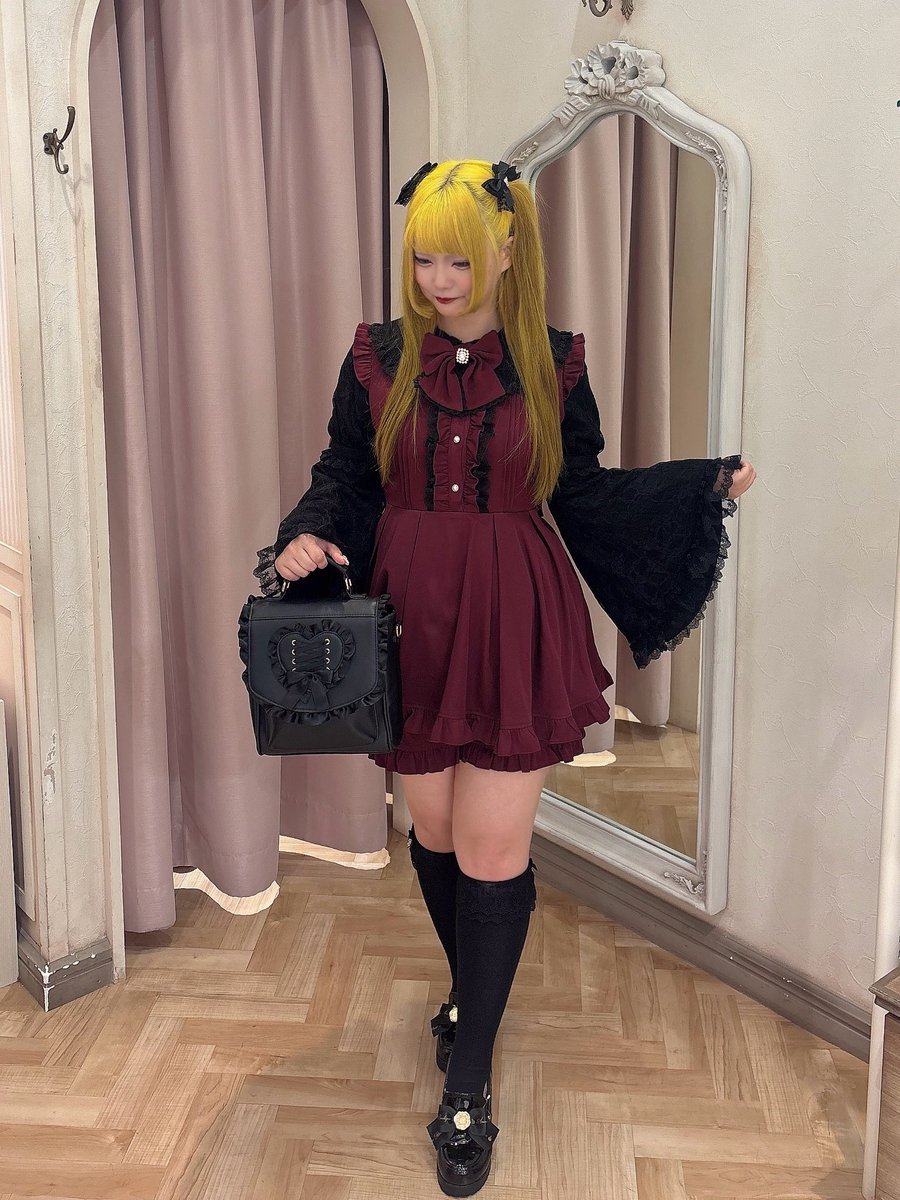 osaka_amavel's tweet photo. ⋆⸜ɴᴇᴡ⸝⋆

Princess Sleeves袖2wayセットアップ
Price : ¥13,750
Color : ブラック/ボルドー/サックス
Model：みなみ(158cm)

#Amavel #アマベル #こなべる https://t.co/Mfl420Q165