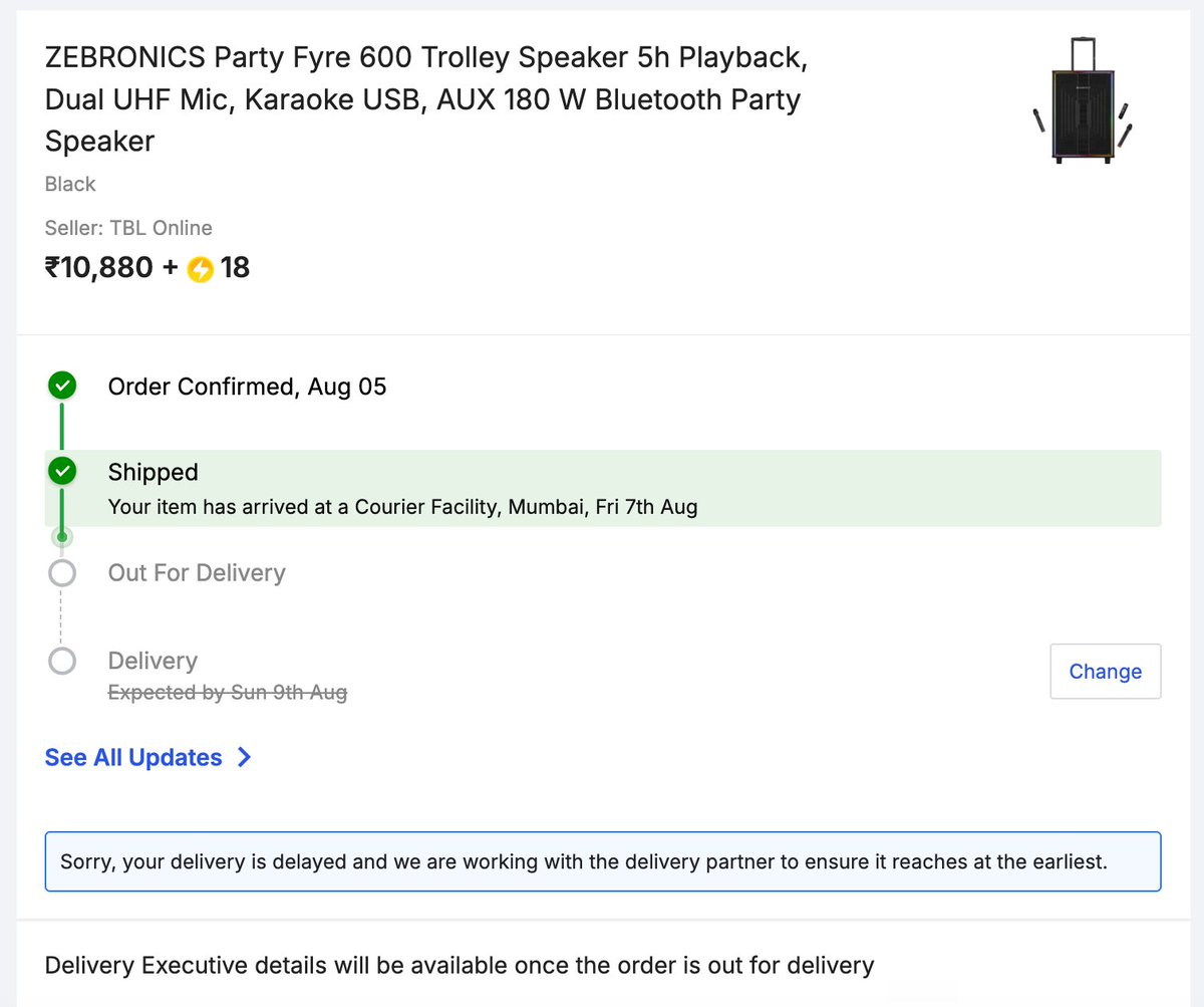 PrashantGupta_0's tweet photo. @flipkartsupport @Flipkart this is extremely frustrating.
My order has been sitting at a Mumbai courier facility with no meaningful update, while the delivery date keeps getting pushed by one day at a time.Yesterday it was 11 Aug, now it says 12 Aug. Order ID:OD338280504878051100 https://t.co/qPXgQLMJv6