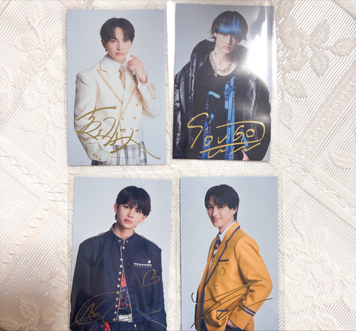 oe02hi's tweet photo. EBiDAN エビダン Yes!東京 形態セット HMV 店舗特典 箔押しサイン トレカ 交換

��譲】吉田仁人、伊藤壮吾、NAOYA、YUMA

【求】吉澤要人（制服）＞＞＞武藤潤（制服）友人分

8/14会場、都内手渡し、郵送

お気軽にお声がけください。 https://t.co/v3xjFd6JLd