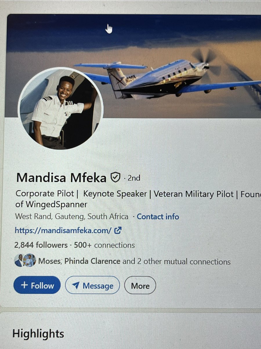 bafana_msimang's tweet photo. @Uncle_Thaps Correct: She is a Corporate Pilot now https://t.co/4YekgHAlTm