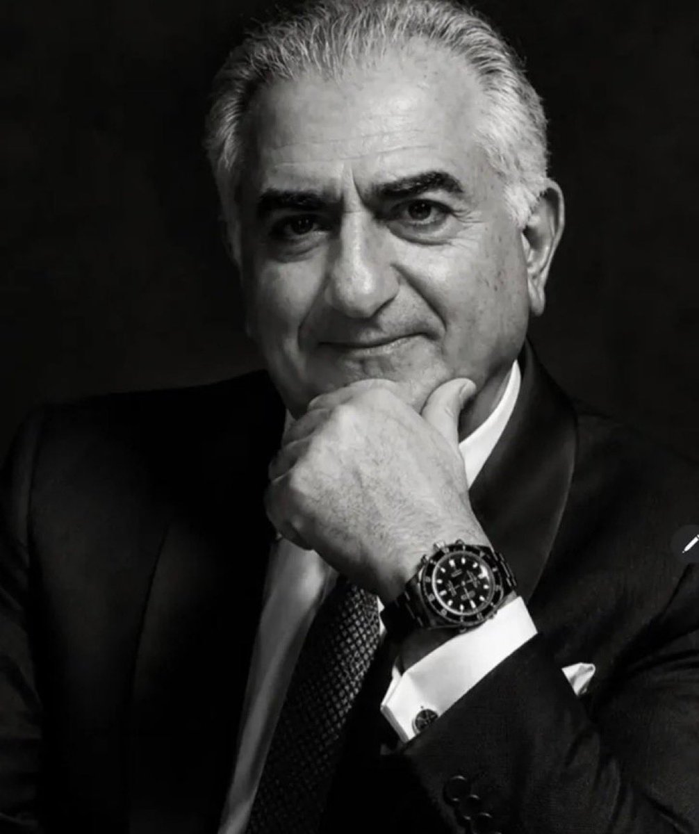 NeoPadshah's tweet photo. کوت کن و بگو✌️👑

جان من، دنیای من
شاه بی همتای من

#KingRezaPahlavi‌ForIran https://t.co/umfk519etI