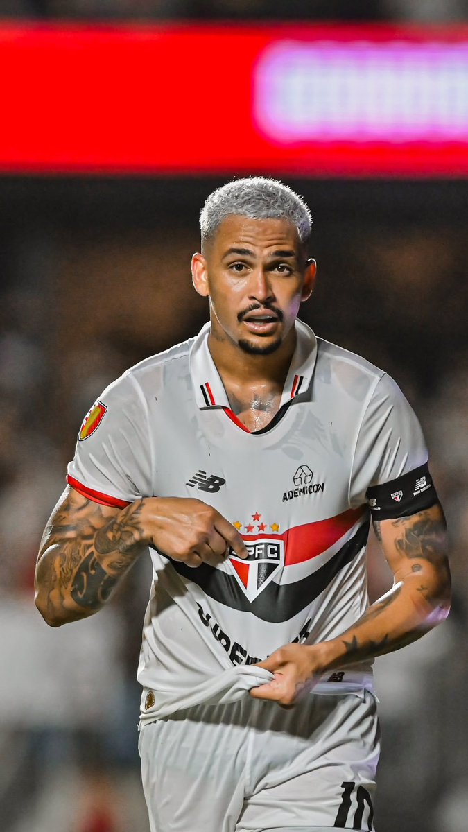 futebol_mafia's tweet photo. Luciano (33 anos) na carreira
⚔️ 604 jogos ⚽️ 174 gols 🅰️ 49 assistências ⏱️ 244 min p/ participar de gol 🟨 124 cartões amarelos (1 a cada 4,9 jogos) 🏆 5 títulos 👑 2 artilharias
Opiniões? 🤔🤔 https://t.co/71EmofcNxm
