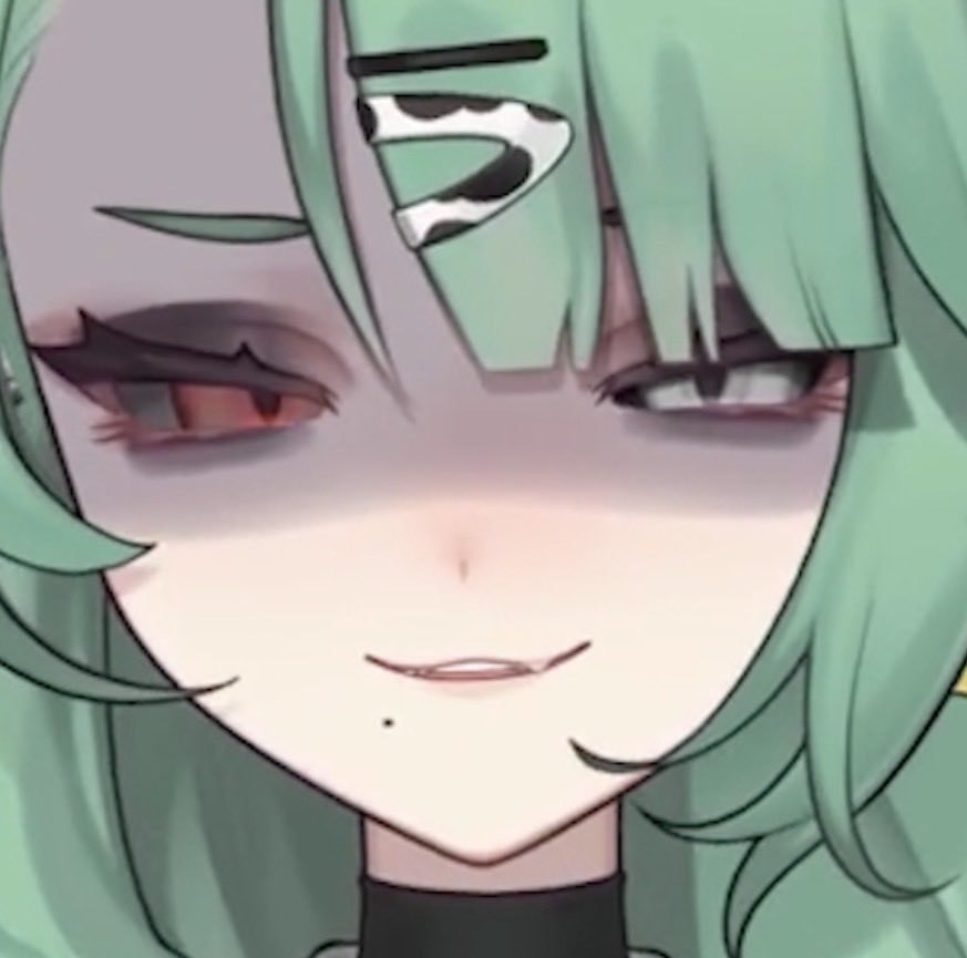 crellythecow's tweet photo. can i come over and stare at you like this https://t.co/WkWX6sUBgQ