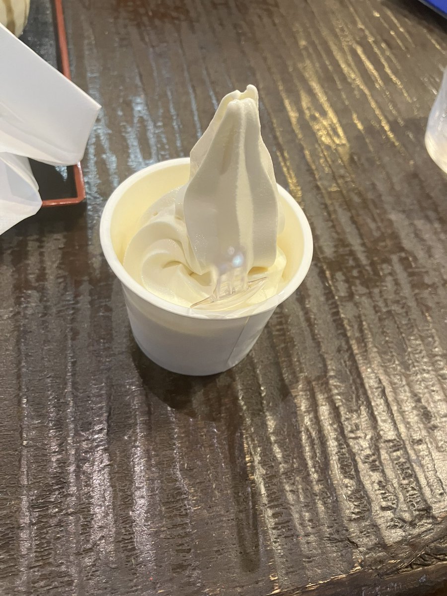 unifirehuman's tweet photo. 無人駅を全駅巡ったあとの風呂とコーヒー牛乳と食事は格別！！ https://t.co/SzNdZEi74S
