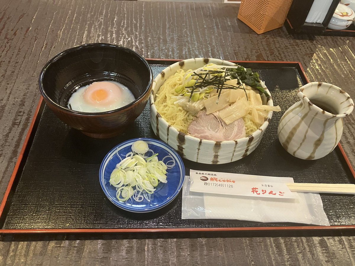 unifirehuman's tweet photo. 無人駅を全駅巡ったあとの風呂とコーヒー牛乳と食事は格別！！ https://t.co/SzNdZEi74S